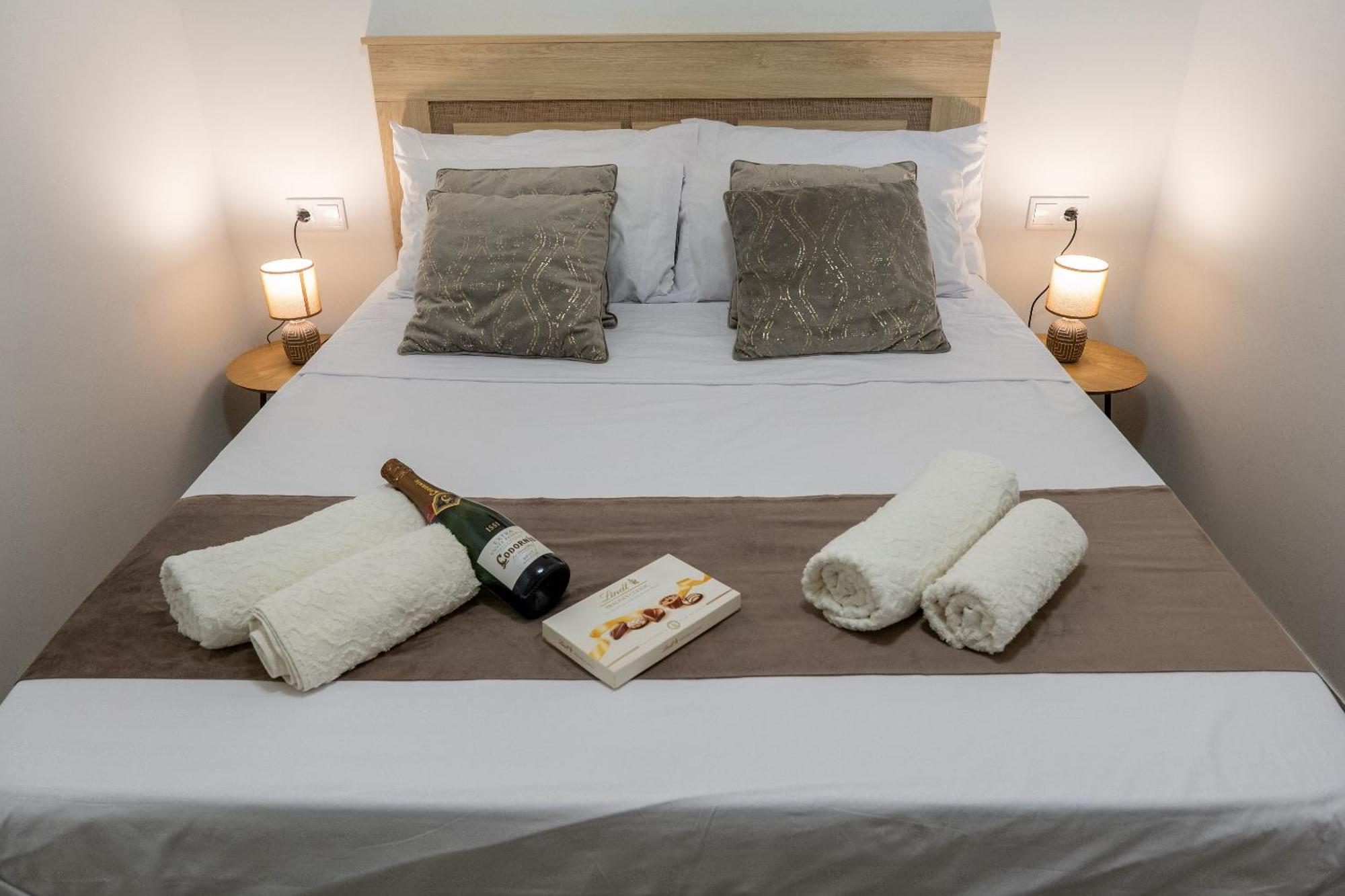 Apartamento Turistico Lux Center Valencia Eksteriør billede